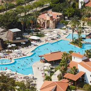 Portaventura El Paso - Includes Unlimited Access To Portaventura Park & 1 Access To Ferrari Land 4*, Salou Spanje