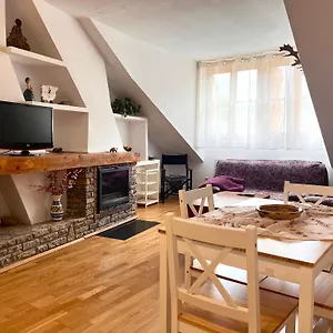 https://apartamento-centrico-con-parking-rialp.catalonia-hotels.com